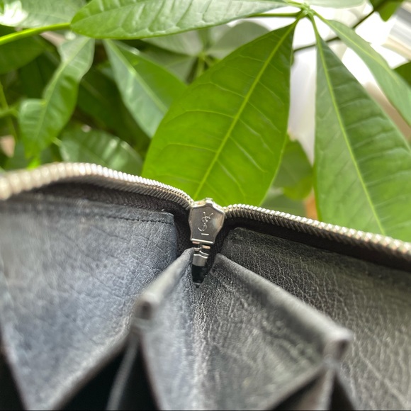 YSL Wallet - Picture 8 of 9